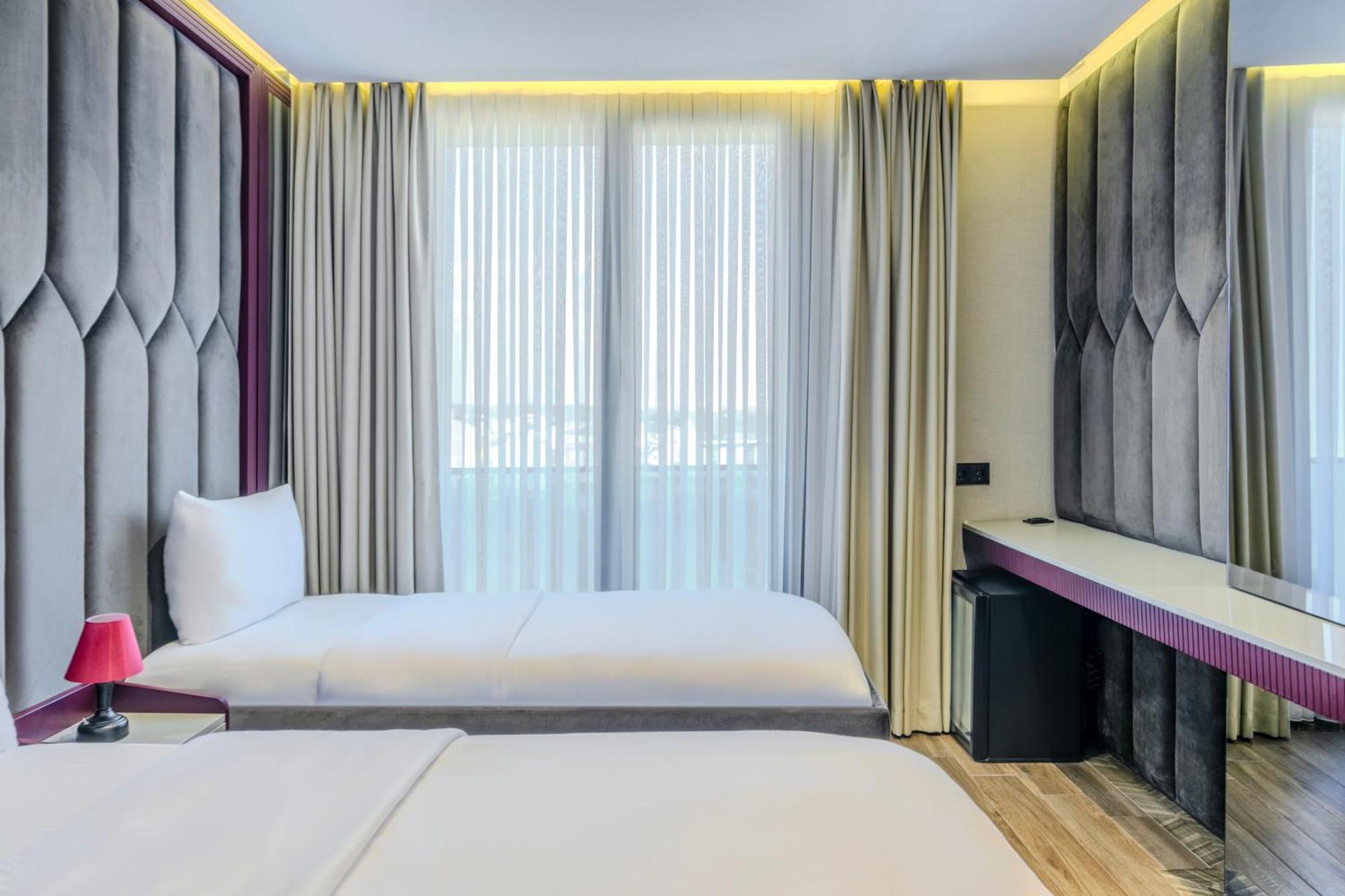 Heaven Premium Hotel Restaurant & Airport Shuttle Arnavutkoy Exterior photo